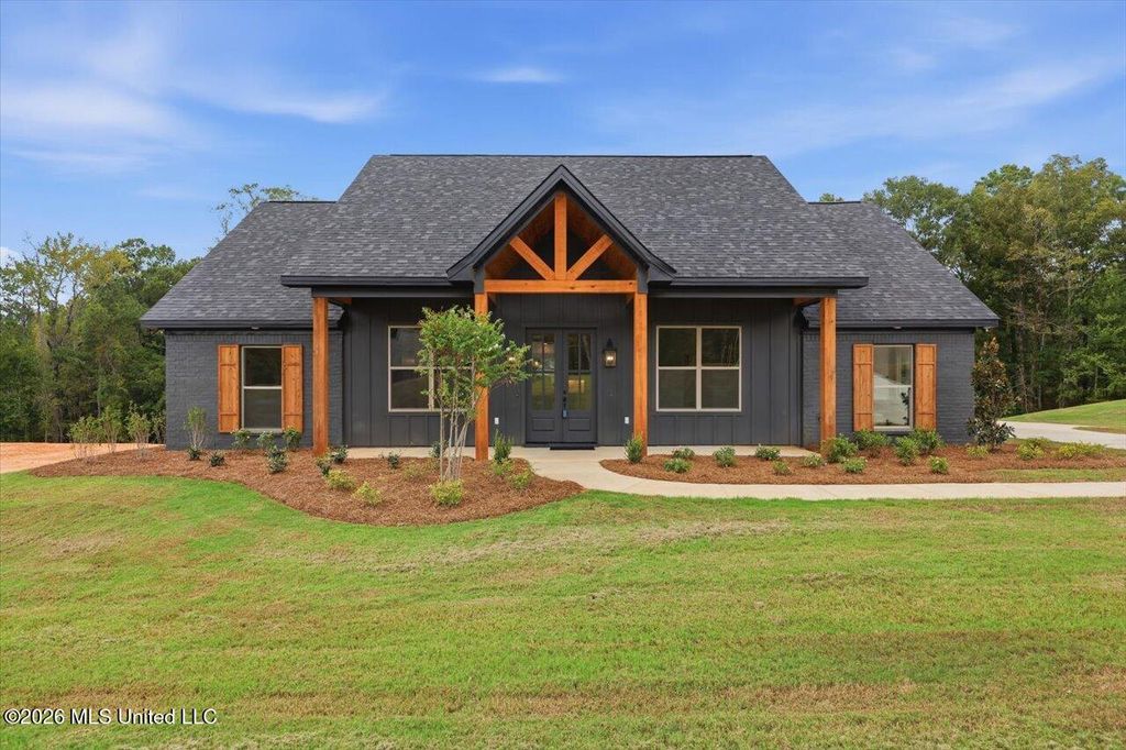 934 Mullican Road, Florence, MS 39073