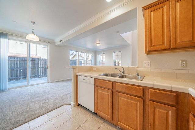 2340 Shining Star Way, Redding, CA 96003