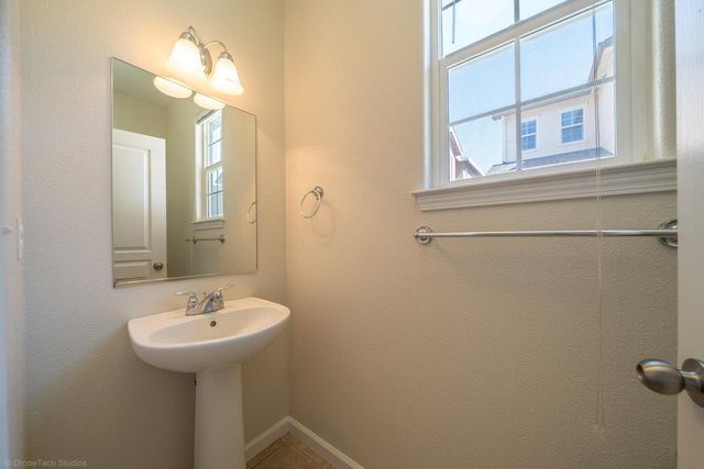 2340 Shining Star Way, Redding, CA 96003