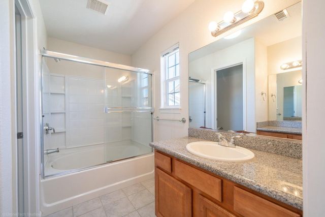 2340 Shining Star Way, Redding, CA 96003