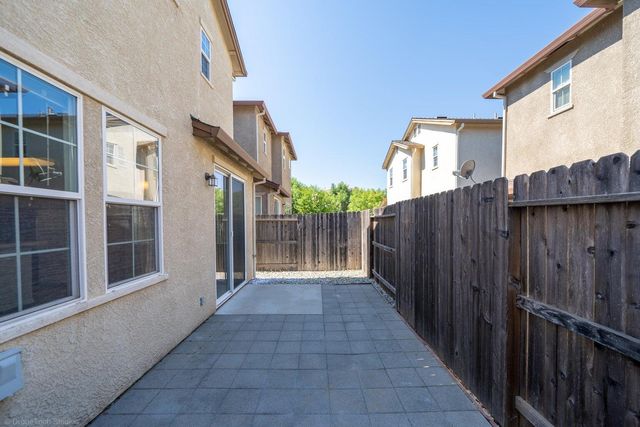 2340 Shining Star Way, Redding, CA 96003