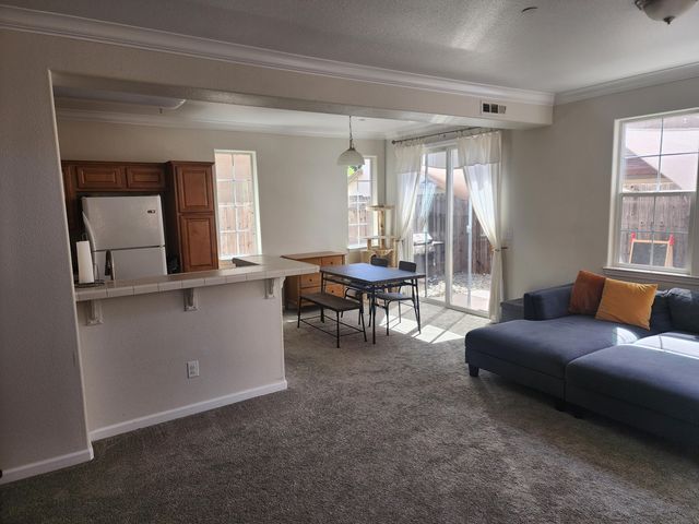 2340 Shining Star Way, Redding, CA 96003
