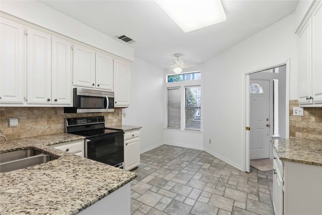 9961 Waterfront Trail 9961, Rowlett, TX 75087