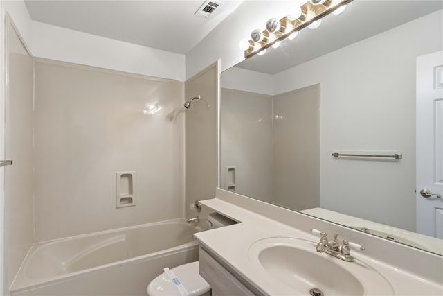 9961 Waterfront Trail 9961, Rowlett, TX 75087