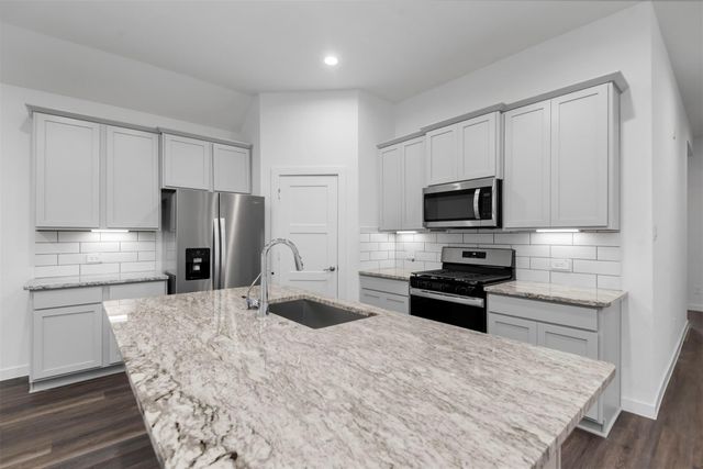 1069 Dancing Feather Street, Montgomery, TX 77316