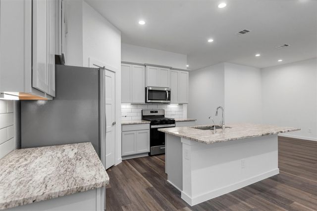 1069 Dancing Feather Street, Montgomery, TX 77316