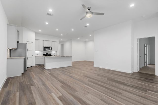 1069 Dancing Feather Street, Montgomery, TX 77316