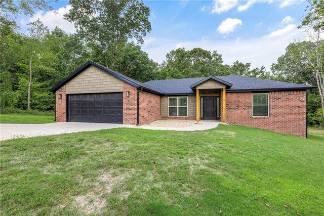 3 Bridle Circle, Bella Vista, AR 72715