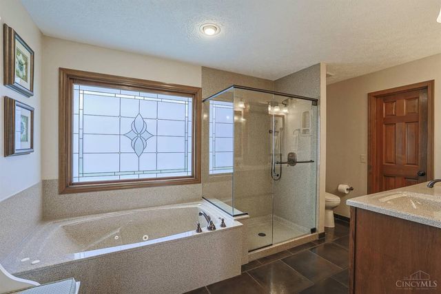 5445 Creek Bend Drive, West Chester, OH 45069
