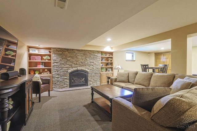 5445 Creek Bend Drive, West Chester, OH 45069