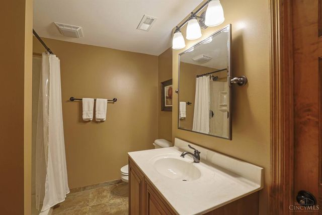 5445 Creek Bend Drive, West Chester, OH 45069