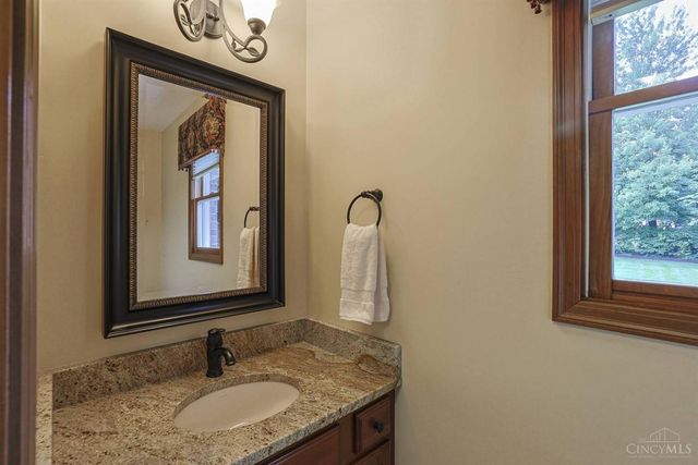 5445 Creek Bend Drive, West Chester, OH 45069