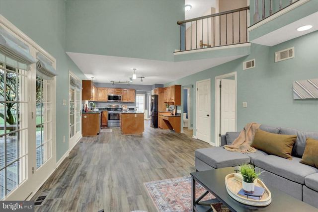 1719 BENNINGTON DR, Harrisburg, PA 17112