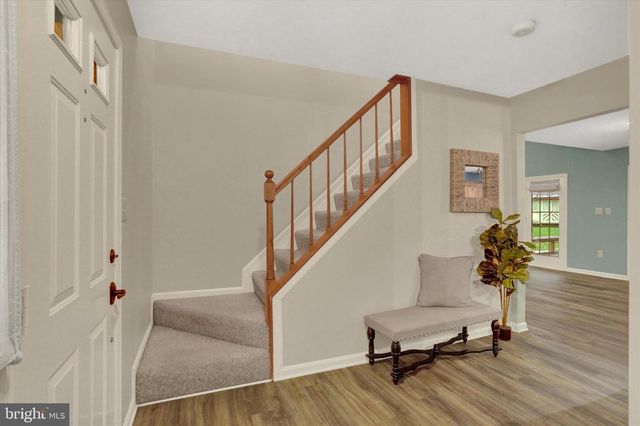 1719 BENNINGTON DR, Harrisburg, PA 17112