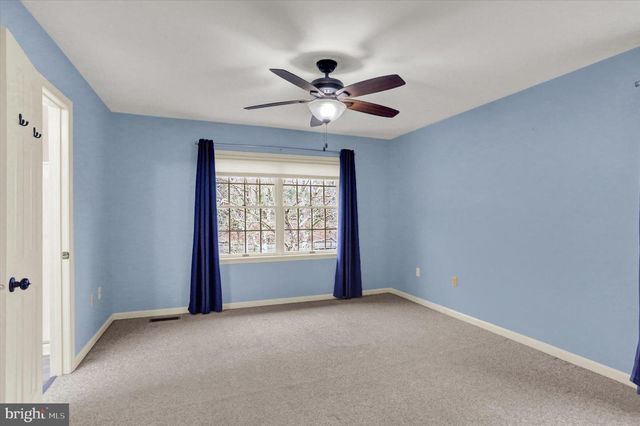 1719 BENNINGTON DR, Harrisburg, PA 17112