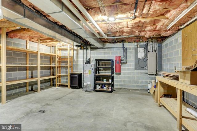 1719 BENNINGTON DR, Harrisburg, PA 17112