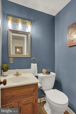 1719 BENNINGTON DR, Harrisburg, PA 17112