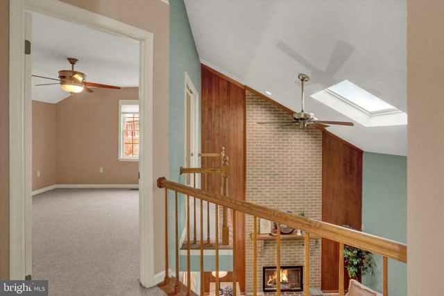 1719 BENNINGTON DR, Harrisburg, PA 17112