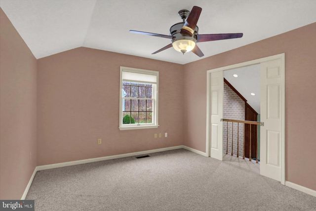 1719 BENNINGTON DR, Harrisburg, PA 17112