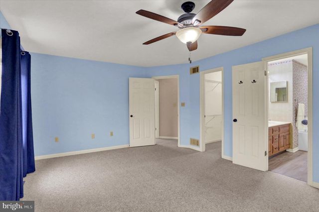 1719 BENNINGTON DR, Harrisburg, PA 17112