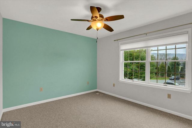 1719 BENNINGTON DR, Harrisburg, PA 17112