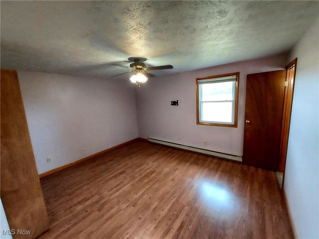 1990 Belfort Avenue NE, Louisville, OH 44641