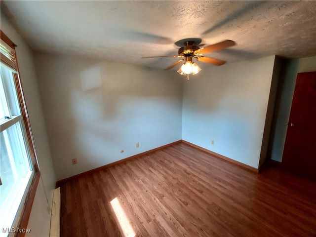 1990 Belfort Avenue NE, Louisville, OH 44641