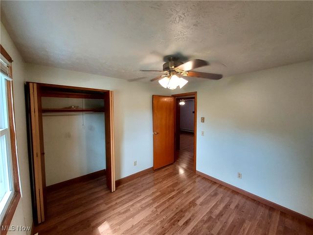 1990 Belfort Avenue NE, Louisville, OH 44641