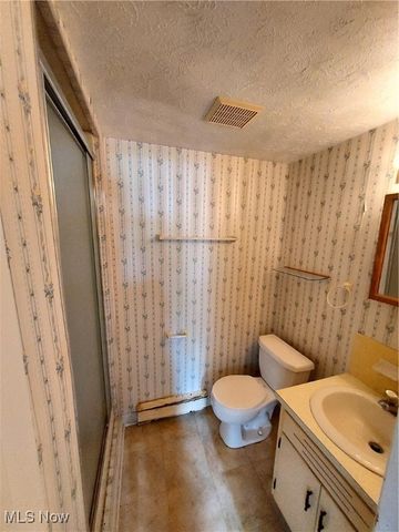 1990 Belfort Avenue NE, Louisville, OH 44641