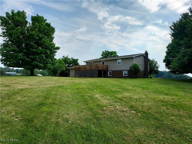 1990 Belfort Avenue NE, Louisville, OH 44641