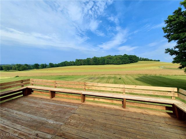 1990 Belfort Avenue NE, Louisville, OH 44641