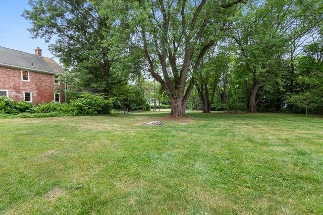 462 Ledge, Seekonk, MA 02771