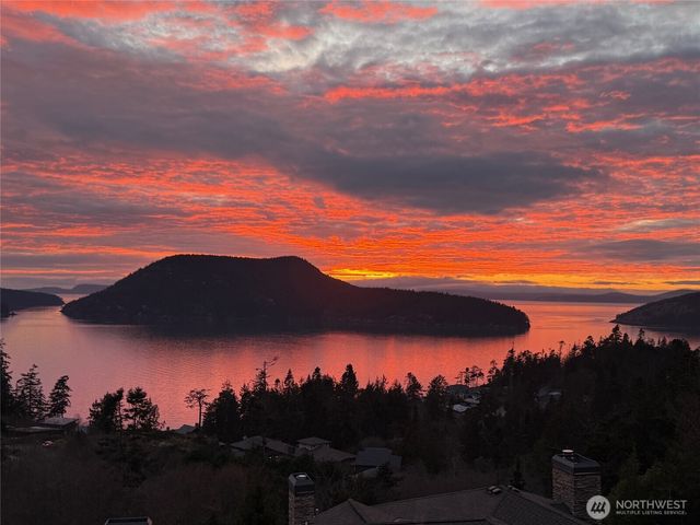 4122 Ellisport Place, Anacortes, WA 98221