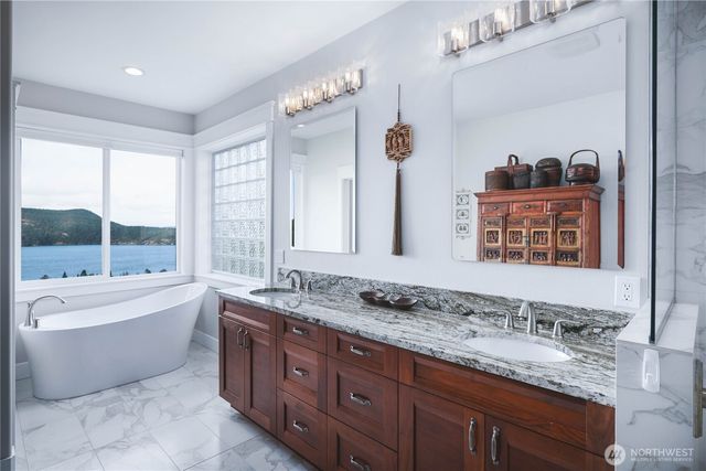 4122 Ellisport Place, Anacortes, WA 98221