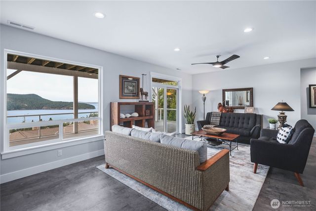 4122 Ellisport Place, Anacortes, WA 98221