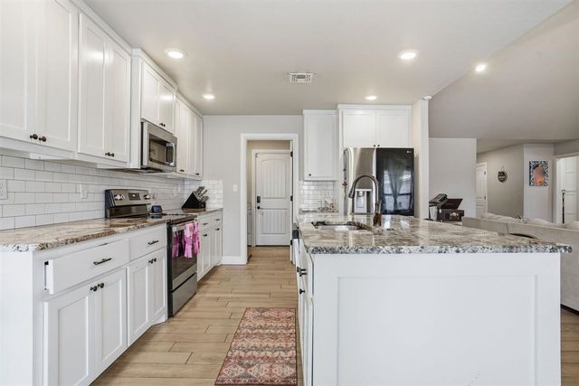 4304 SW Brandon Ln, Lawton, OK 73505