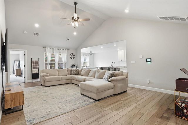 4304 SW Brandon Ln, Lawton, OK 73505