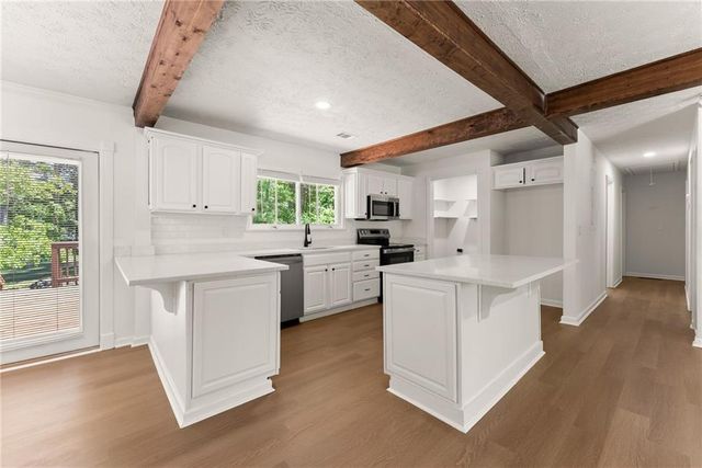 2178 Rockdale Circle, Snellville, GA 30078