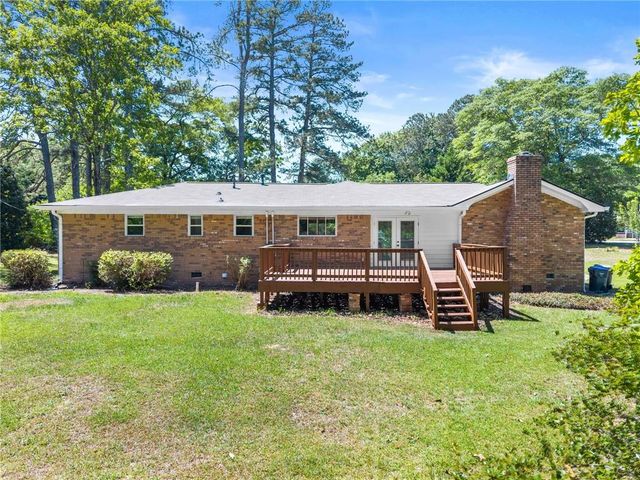 2178 Rockdale Circle, Snellville, GA 30078