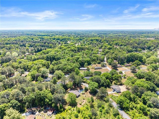 2178 Rockdale Circle, Snellville, GA 30078