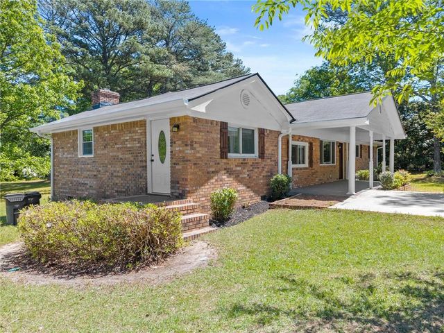 2178 Rockdale Circle, Snellville, GA 30078