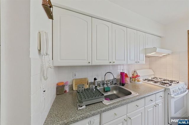 475 Elm Street 3A, Kearny, NJ 07032