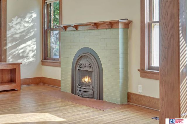 1975 B Street, Lincoln, NE 68502