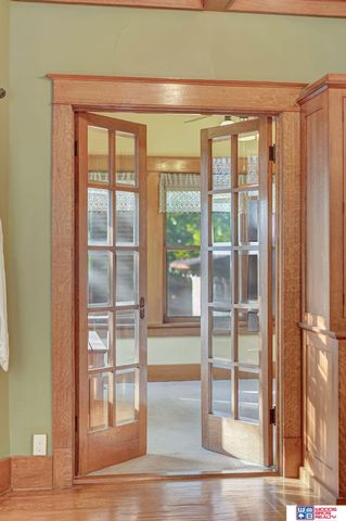 1975 B Street, Lincoln, NE 68502