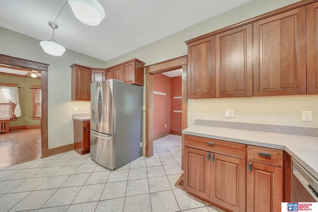 1975 B Street, Lincoln, NE 68502