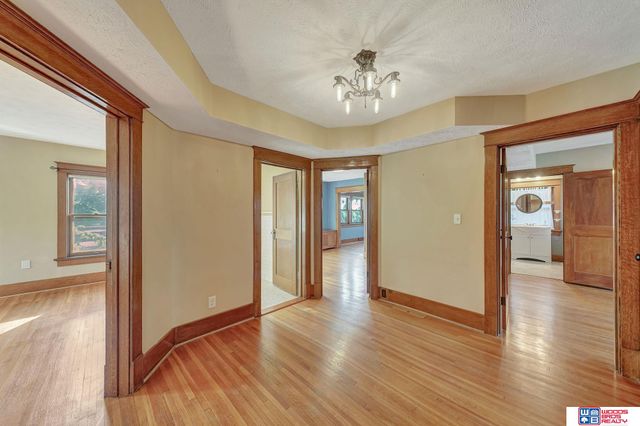 1975 B Street, Lincoln, NE 68502