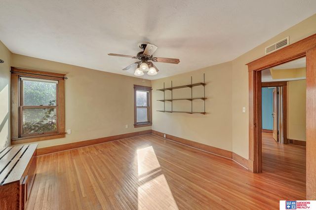 1975 B Street, Lincoln, NE 68502