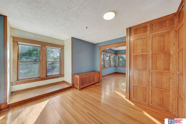 1975 B Street, Lincoln, NE 68502