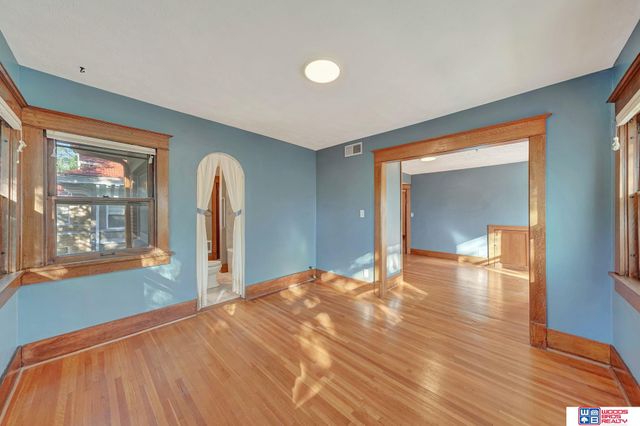 1975 B Street, Lincoln, NE 68502