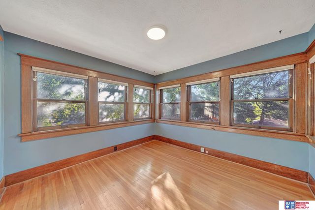 1975 B Street, Lincoln, NE 68502